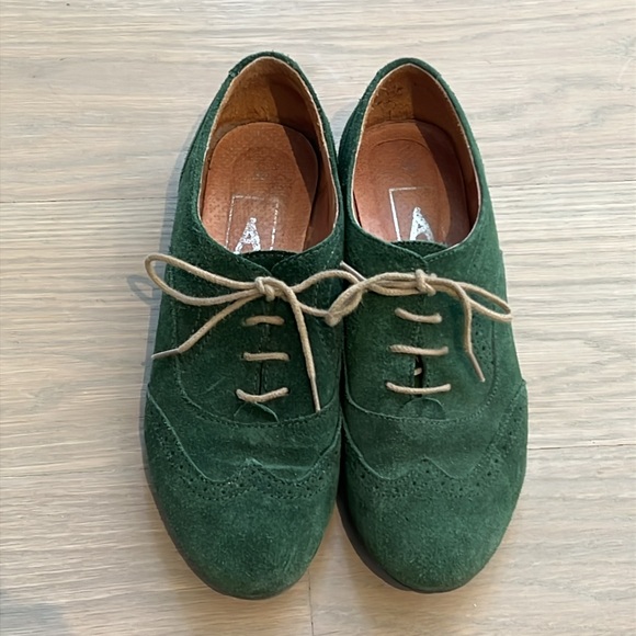 Woman suede derby’s size 8 - Picture 1 of 5